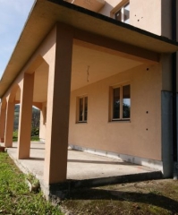 ČUČERJE - KUĆA OD 450 m2, 7.106 m2 OKUĆNICA